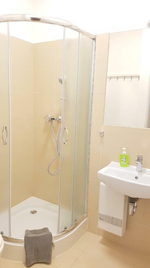 Appartement Kvh By Rockchair L Superhost Status L Boxspringbett Am Schloss Charlottenburg Welcomes You! Berlin