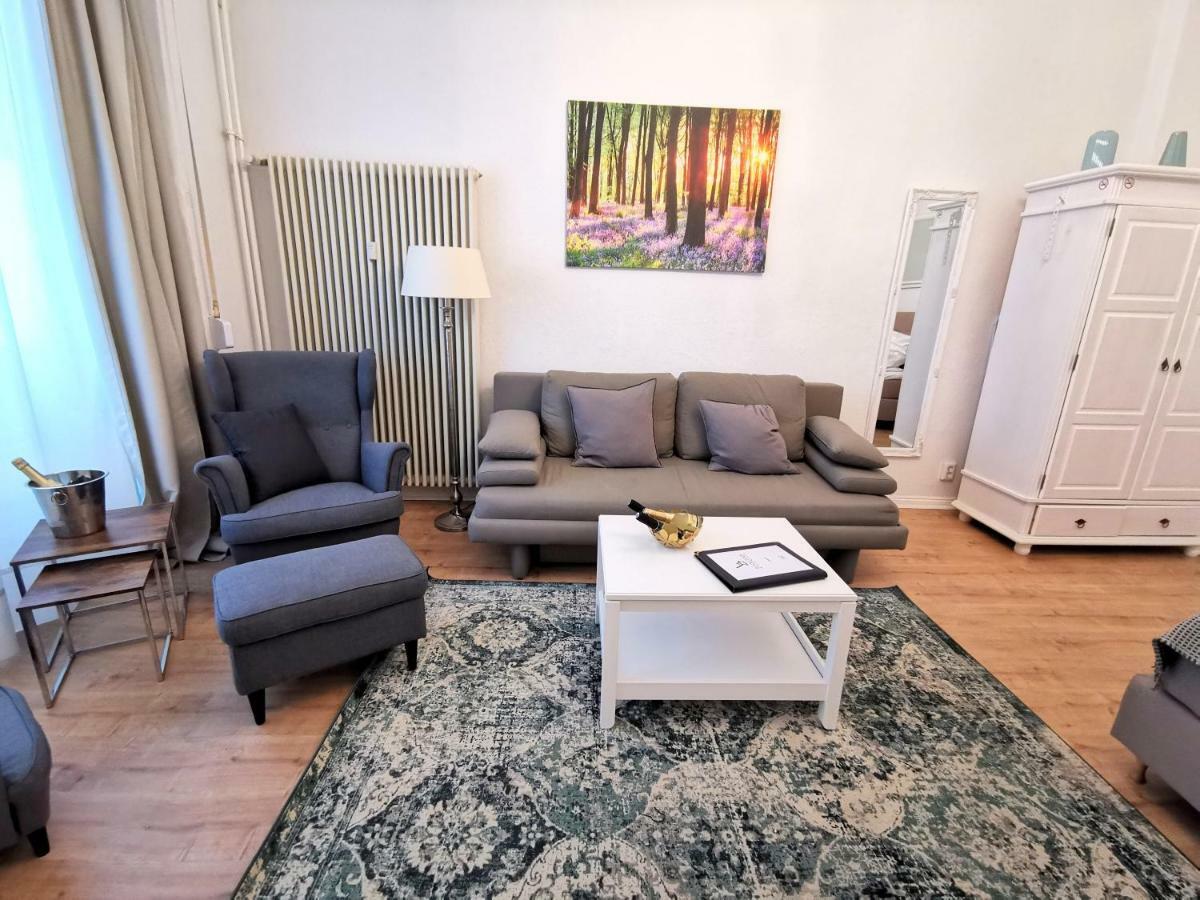 Appartement Kvh By Rockchair L Superhost Status L Boxspringbett Am Schloss Charlottenburg Welcomes You!