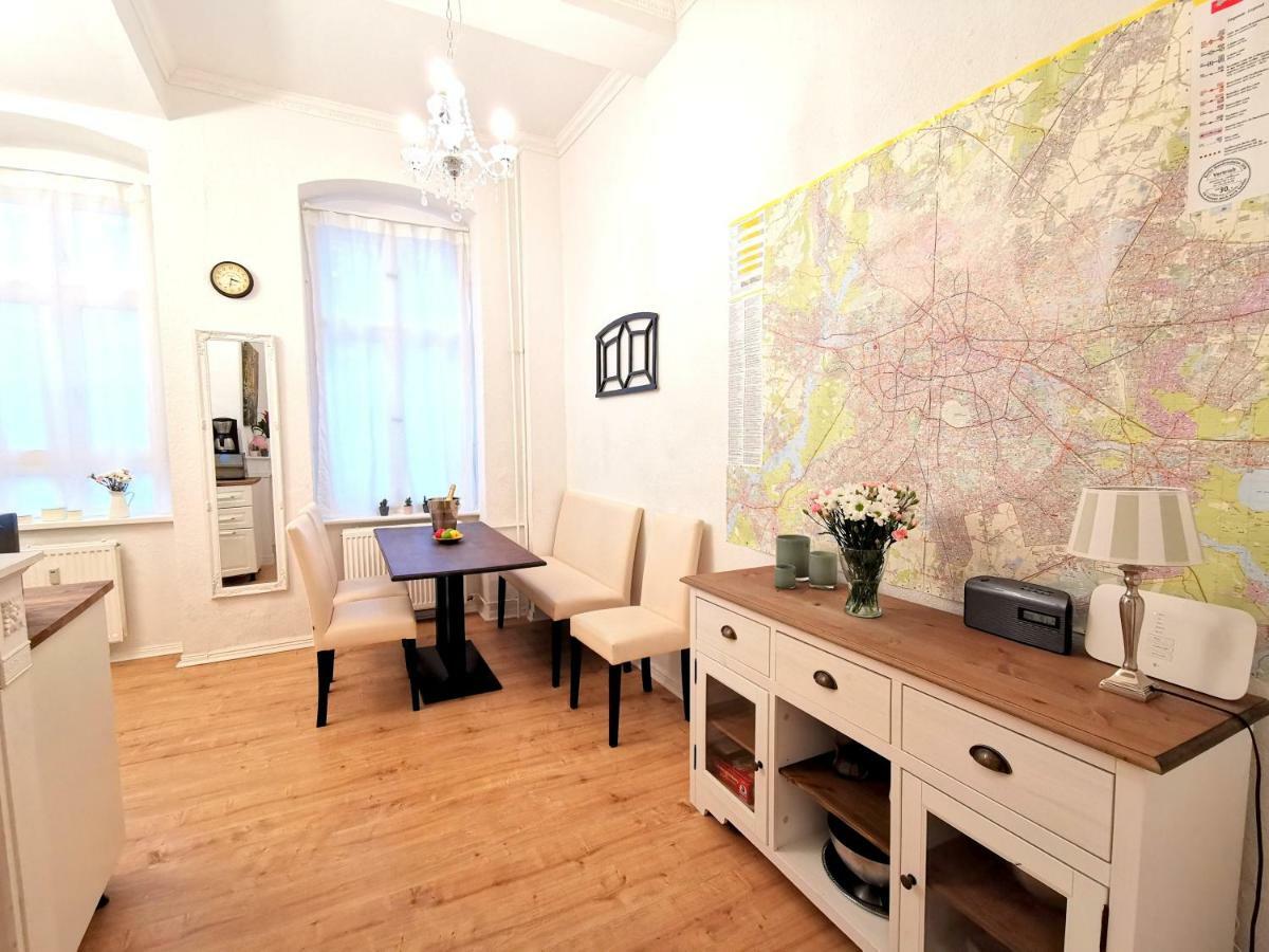 Appartement Kvh By Rockchair L Superhost Status L Boxspringbett Am Schloss Charlottenburg Welcomes You! *